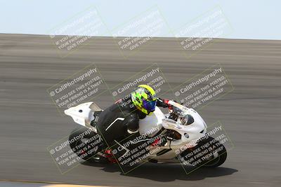 media/Apr-10-2022-SoCal Trackdays (Sun) [[f104b12566]]/Bowl (11am)/